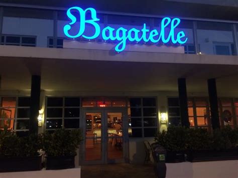 bagatelle mall restaurant.